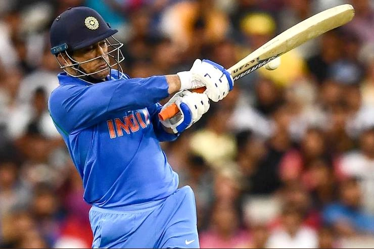न्यूजीलैंड दौरे में सचिन का रिकॉर्ड तोड़ सकते है धोनी - Sachin Tendulkar, Mahendra Singh Dhoni, Team India
