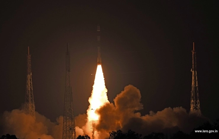 गणतंत्र दिवस से पहले ISRO ने रचा इतिहास, लांच किया दुनिया का सबसे हल्का उपग्रह कलामसैट