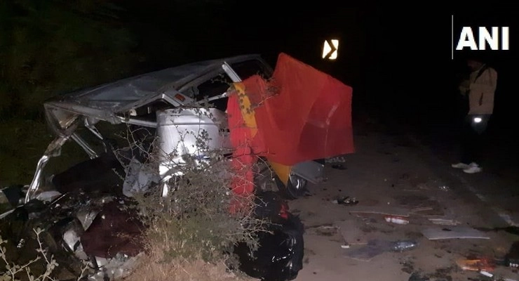 उज्जैन में भीषण सड़क हादसा, 12 लोगों की मौत - road accident in ujjain