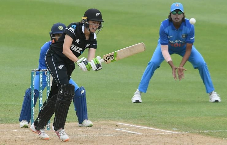 हैमिल्टन में पुरुष टीम के बाद महिला टीम को भी मिली हार - Indian women's cricket team