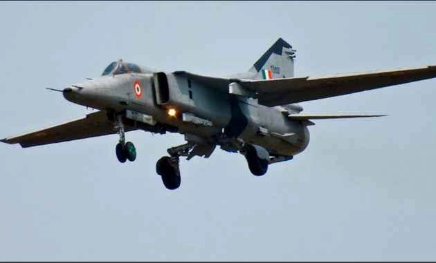 भारतीय वायुसेना का लड़ाकू विमान मिग-27 जैसलमेर में दुर्घटनाग्रस्त, पायलट सुरक्षित - Indian airforce MIG-27