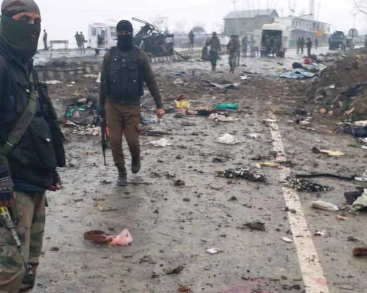 जम्मू कश्मीर के पुलवामा में 2019 का सबसे बड़ा आत्मघाती आतंकी हमला, फोटो देखकर दहल जाएंगे...