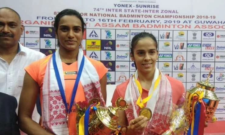 सिंधू को हराकर साइना फिर बनीं राष्ट्रीय चैंपियन, सौरभ की खिताबी हैट्रिक - National Championship: Saina Nehwal beats PV Sindhu to clinch second successive title