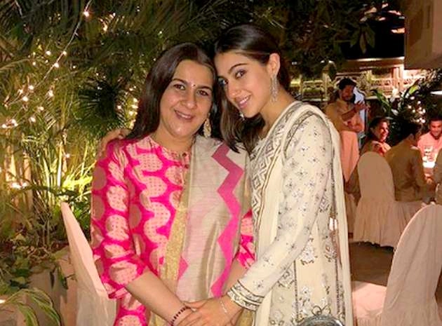 Mother's Day : सारा अली खान ने मां-नानी के साथ शेयर की खूबसूरत तस्वीर, बोलीं- जन्म देने के लिए आपका शुक्रिया...