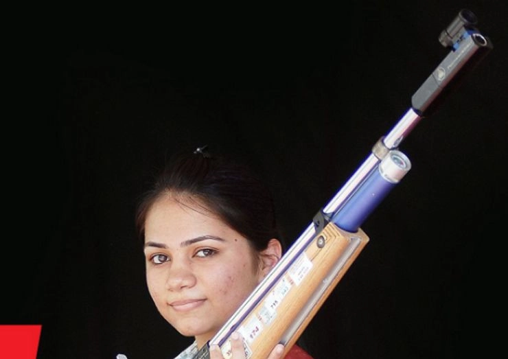 विश्व रिकॉर्ड तोड़कर अपूर्वी चंदेला ने जीता स्वर्ण पदक - Shooting World Cup : India Apurvi Chandela Smashes World Record To Win Women's 10m Air Rifle Gold