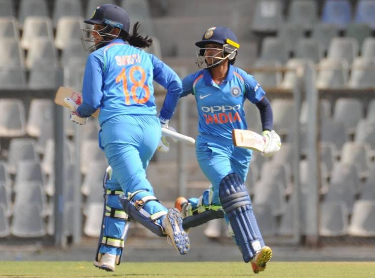 Indian women team। इंग्लैंड के खिलाफ टी 20 श्रृंखला में भारतीय महिला टीम की निगाहें विश्व कप की तैयारी पर - Indian women team