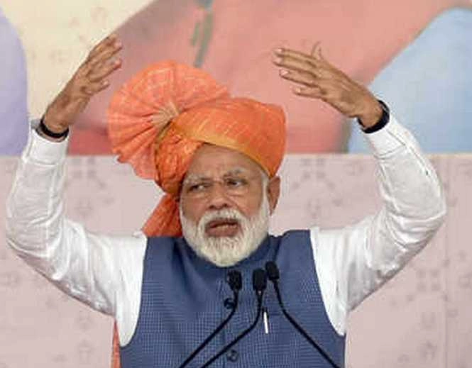 PM Modi In Dhar। एयर स्ट्राइक पाकिस्तान में हुई, लेकिन सदमा भारत में बैठे कुछ लोगों को लगा है : पीएम मोदी - PM Modi In Madhya Pradeshs Dhar