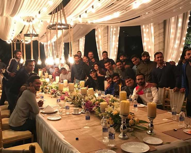 घर में धोनी ने टीम इंडिया को दिखाई मेज़बानी - Ranchi, Mahendra Singh Dhoni, Night Dining