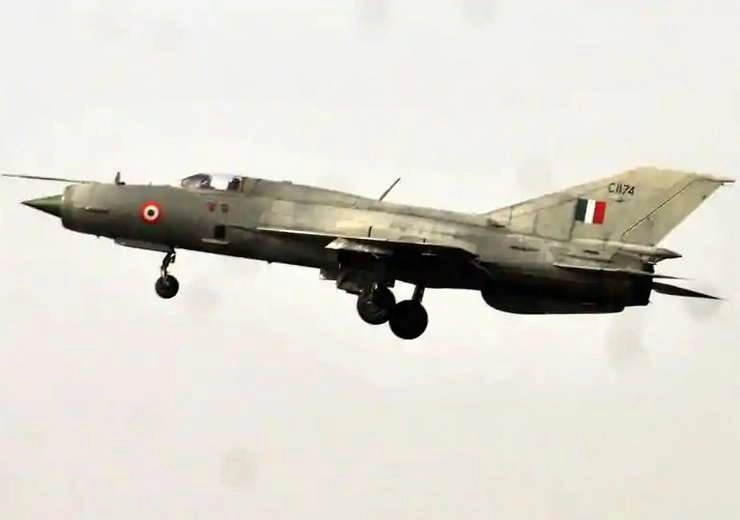 बीकानेर के पास वायुसेना का लड़ाकू विमान मिग-21 दुर्घटनाग्रस्त - airforce mig 21 crashed near bikaner