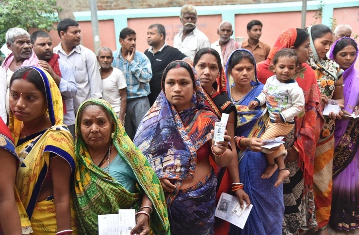 यूपी में छिटपुट हिंसा के बीच पांच बजे तक 60 फीसदी मतदान - Lok Sabha Elections 2019 Uttar Pradesh