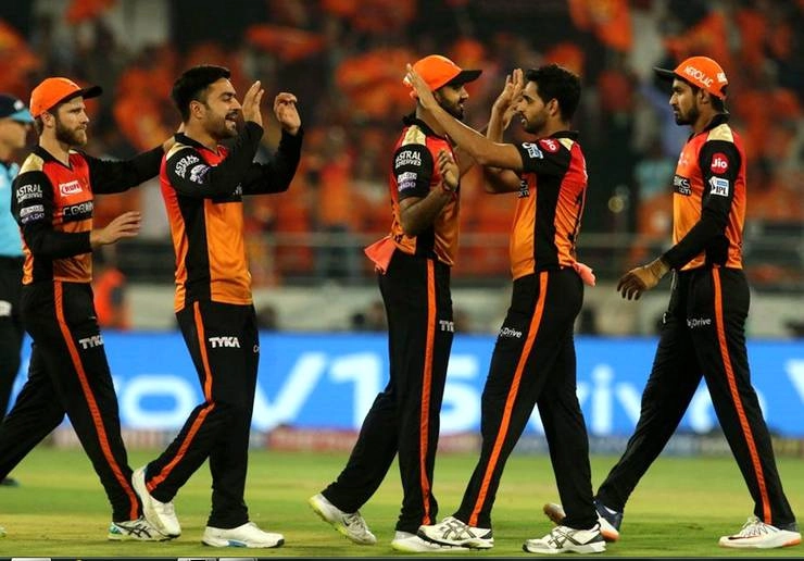 IPL-13 : धोनी एंड कंपनी पर भारी पड़ी सनराइजर्स की ‘युवा ब्रिगेड’, दर्ज की 7 रन से रोमांचक जीत - Hyderabad's thrilling 7 run win over Chennai in IPL