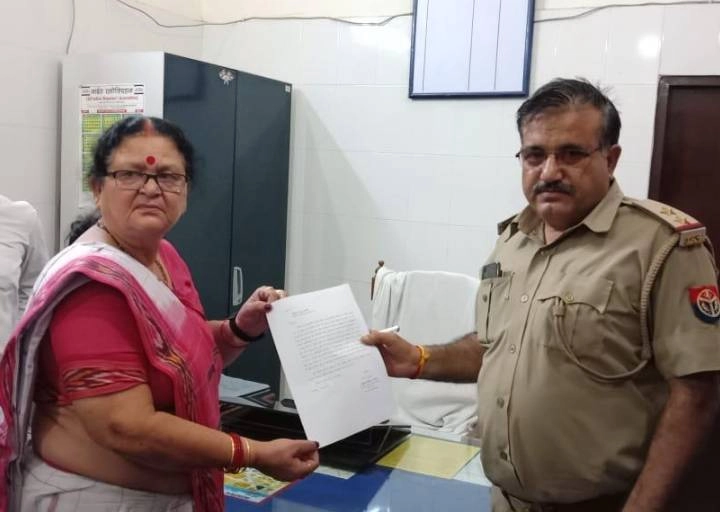 लोकसभा चुनाव 2019 : आजम खान के खिलाफ थाने पहुंचीं भाजपा की महिला महापौर, दर्ज कराया मुकदमा