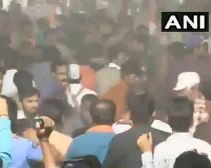 हार्दिक पटेल की सभा में हंगामा, जमकर चले लात-घूंसे - scuffle breaks out at congress leader hardik patels public meeting in ahmedabad