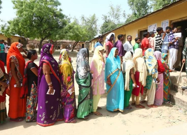 Varanasi voter number। लोकसभा चुनाव 2019 : वाराणसी में 5 गुना बढ़े मतदाता, संख्या बढ़कर 18,54,541 हुई - Varanasi voter number