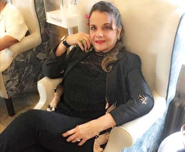 मशहूर अदाकारा मुमताज के निधन की अफवाह, बेटी बोलीं- वे स्वस्थ हैं - actress mumtaz death rumours daughter tanya says she is well