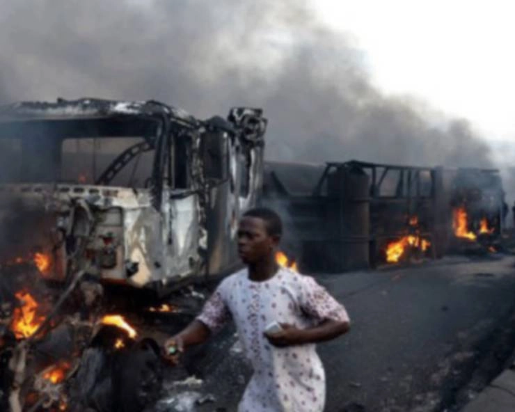 तेल बटोरना पड़ा महंगा, नाइजर में टैंकर ट्रक में हुए धमाके में 58 लोगों की मौत