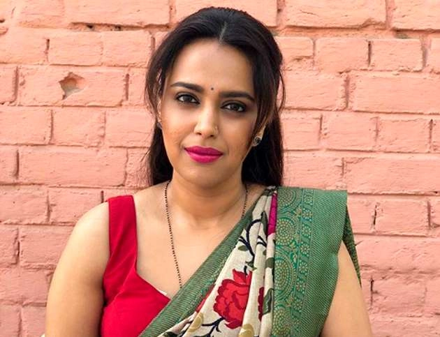 सेल्फी लेने के बहाने स्वरा भास्कर के पास आया फैन, बोला- आएगा तो मोदी ही - swara bhasker viral video viral fan said aayega to modi hi