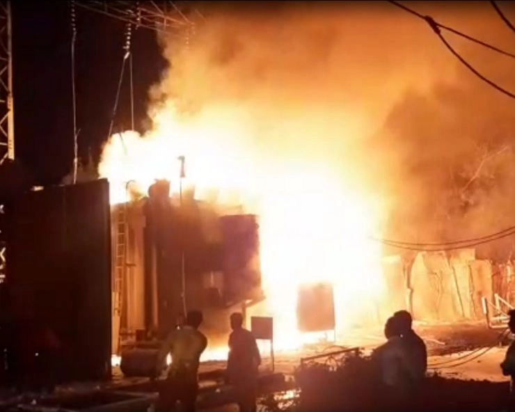 इंदौर में विद्युत मंडल के कार्यालय में लगी आग, 10 करोड़ की डीपी जलकर खाक, कई क्षेत्रों में अंधेरा - fire at electricity board office in indore pologround