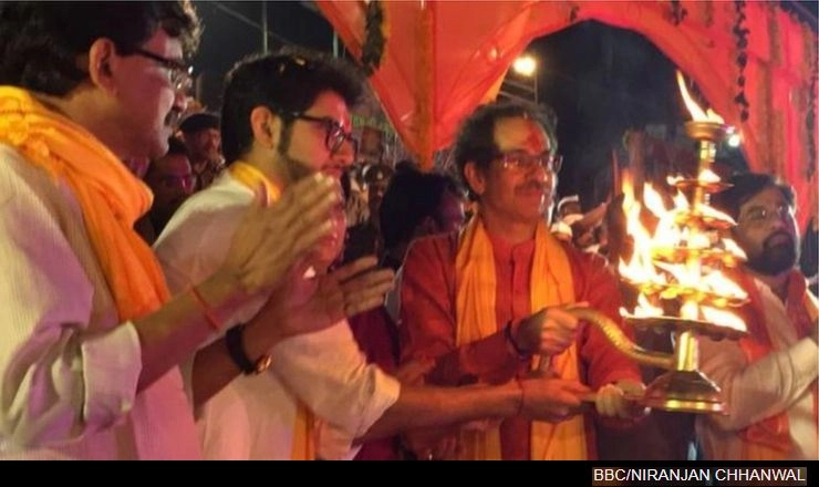 राम मंदिर पर BJP से भी ज़्यादा उतावली क्यों है शिवसेना?