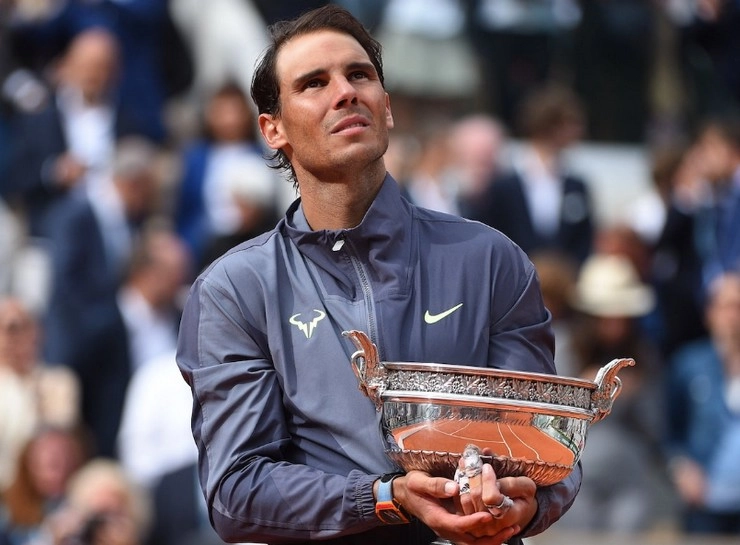 राफेल नडाल 12वीं बार बने लाल बजरी के बादशाह, डोमिनिक थिएम को हराकर जीता फ्रेंच ओपन का खिताब - Rafael Nadal beats Dominic Thiem win his 12th French Open title