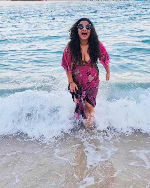 चिलचिलाती गर्मी में समंदर किनारे विद्या बालन का हॉट अंदाज, फोटो सोशल मीडिया पर वायरल - vidya balan enjoy her vacation in bali share hot photo