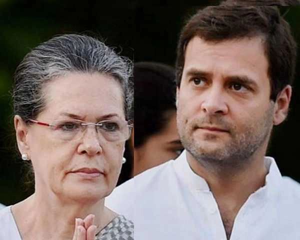 नए अध्यक्ष पर सोनिया बोलीं- नो कमेंट, राहुल ने कहा- मैं शामिल नहीं - Sonia gandhi says on congress president issue, no comment