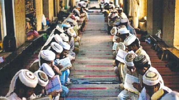 मदरसों से नहीं, स्कूलों से निकल रहे हैं इस्लामी कट्टरपंथी | madrasa