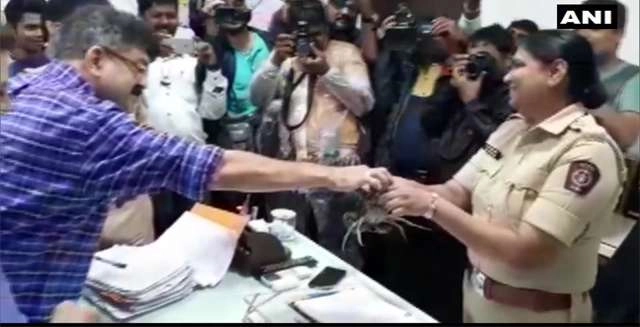 रत्नागिरी डेम हादसे के लिए केकड़े जिम्मेदार, नेता ने पुलिस को कहा करो गिरफ्तार - Ratnagiri Dame Incident NCP Maharashtra