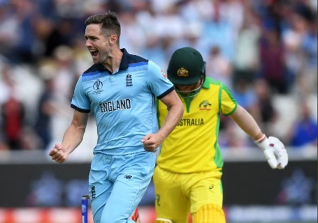 मैच के 7वें ही ओवर में इंग्लैंड ने कसा शिकंजा, बैकफुट पर ऑस्ट्रेलिया