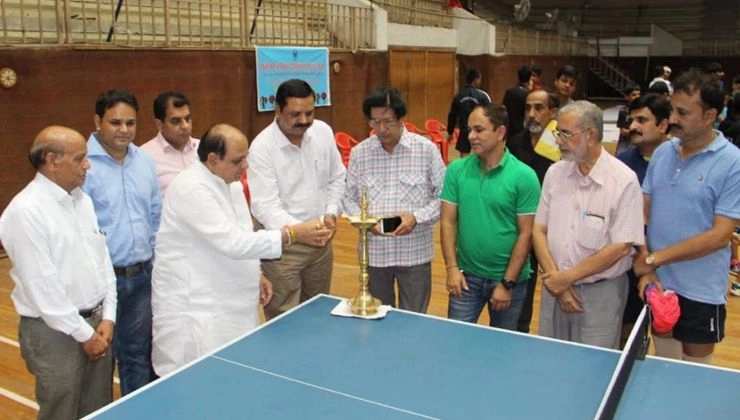 इंदौर टेबल टेनिस लीग में राइजिंग स्टार, टॉप स्पिन, ट्रॉफी फाइटर, रॉयल राइडर जीते - Indore Table Tennis League