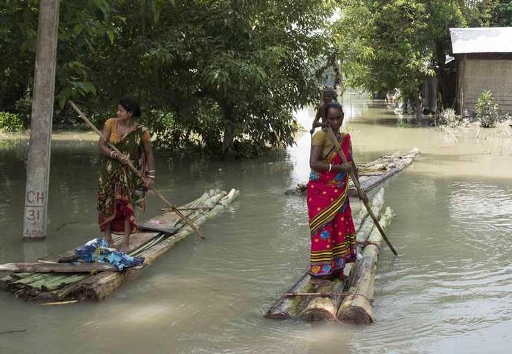 असम, बिहार में बाढ़ ने ली 150 की जान, पंजाब के 7 जिलों में बाढ़ जैसे हालात - Flood in Assam and Bihar, 150 dies