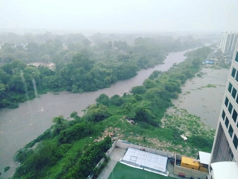 Weather Updates : गुजरात में भारी वर्षा का दौर जारी, 36 घंटे में भारी वर्षा की चेतावनी - Heavy Rain In Vadodara Gandhinagar