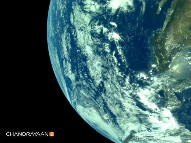 चंद्रयान-2 के स्पेशल कैमरे से आई पृथ्वी की खूबसूरत तस्वीरें