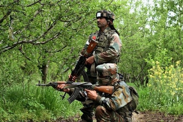 जम्मू सीमा पर पाक सेना की हलचल बढ़ी, LoC पर गोलीबारी - Jammu and Kashmir LoC firing