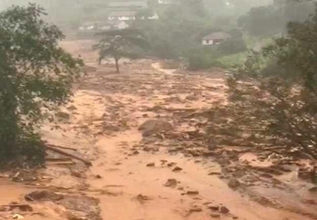 केरल में कहर, भूस्खलन से 100 लोगों के मरने की आशंका - Land slide in Kerala