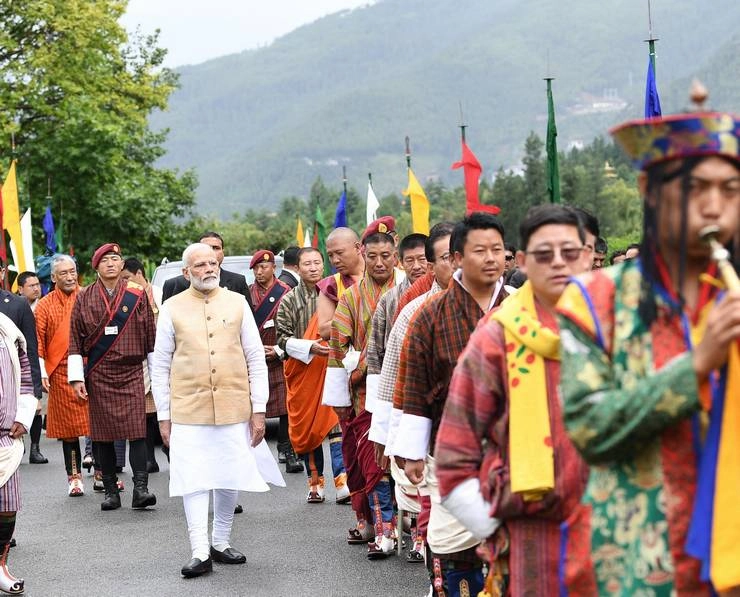 भूटान में पीएम मोदी, जहां विकास को हैप्पीनेस से मापा जाता है - PM Modi in Bhutan
