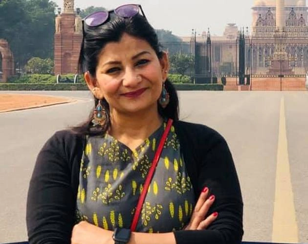 लंदन में तिरंगे का अपमान कर रहे थे 100 पाकिस्तानी समर्थक, बहादुर भारतीय महिला ने इस तरह सिखाया सबक - Poonam joshi snatches tricolour from Pakistanis on independence day