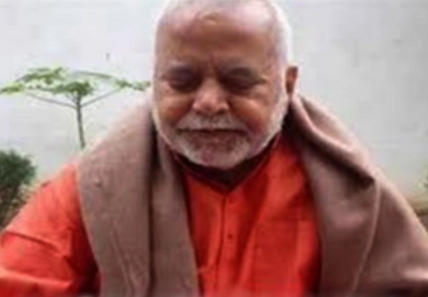 स्वामी चिन्मयानंद ने तोड़ी चुप्‍पी, साजिश का लगाया आरोप, एसआईटी करेगी जांच - Swami Chinmayananda case