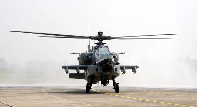 भारतीय वायुसेना की ताकत बढ़ी, बेड़े में शामिल हुआ APACHE AH 64 E हेलीकॉप्टर (फोटो)