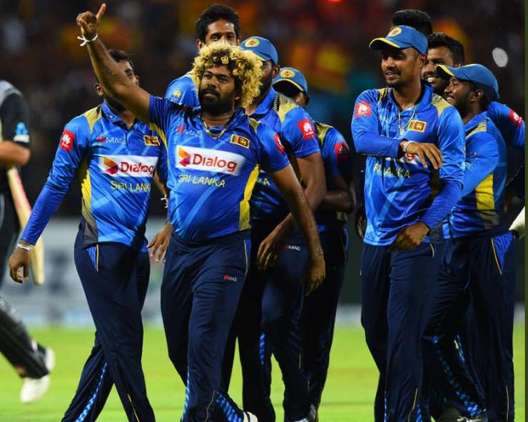 4 गेंदों पर 4 विकेट लेकर श्रीलंकाई तेज गेंदबाज लसित मलिंगा ने जीता दिल - 4 balls, 4 wickets, Lasith Malinga
