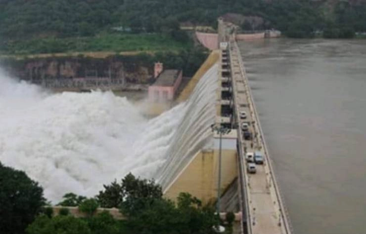 MP में बारिश ने बरपाया कहर, मंदसौर में टूटा 120 सालों का रिकॉर्ड, 63 गांव पानी में डूबे