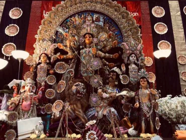 Durga Puja |सात समंदर पार लंदन में कोलकाता जैसी ' मां दुर्गा पूजा' की रौनक