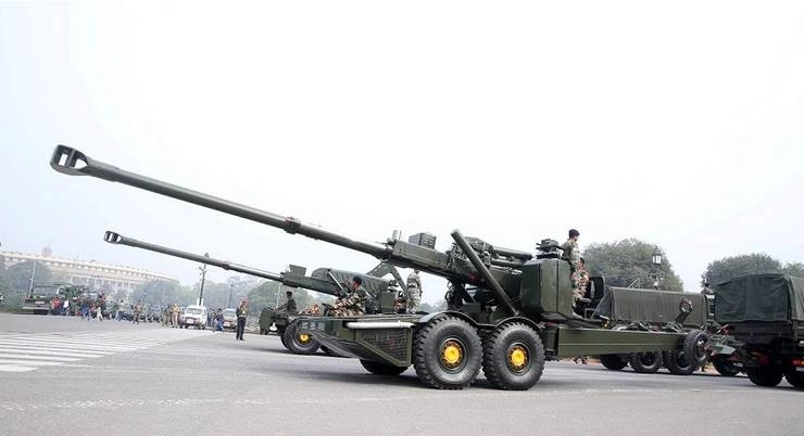 दुश्मनों को तबाह कर देगी होवित्जर तोप, भारतीय सेना में शामिल, जानिए खास 5 बातें - hpcommonmanissues india inducts indigenous dhanush howitzer cannon into army by increasing its firepower