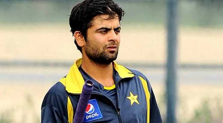Ahmed Shahzad | पाकिस्तान के टेस्ट बल्लेबाज ने गेंद से की छेड़छाड़, लगा 50 प्रतिशत मैच फीस का जुर्माना