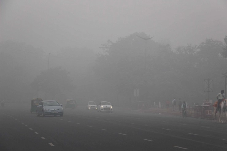 दिल्ली में वायु गुणवत्ता 'बहुत खराब' - air pollution in Delhi