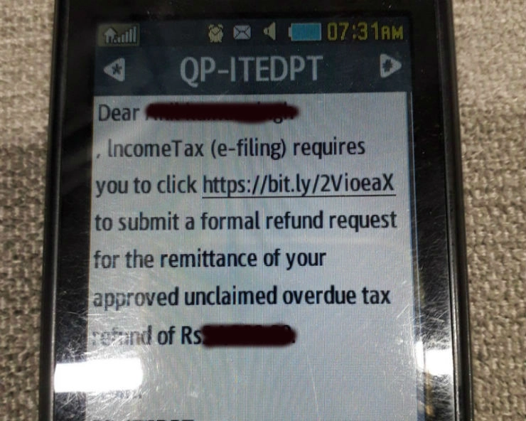 क्या आपको भी आया है Income Tax रिफंड का ऐसा SMS, तो लिंक पर क्लिक करने से पहले जान लें इसकी सच्चाई