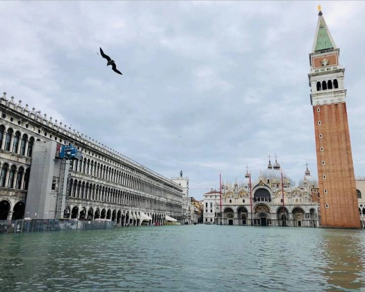 वेनिस में तीसरी बार विनाशकारी बाढ़ का खतरा, 1 अरब यूरो के नुकसान की आशंका
