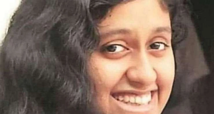 फ़ातिमा लतीफ़ : क्या जाति, धर्म के कारण हो रही हैं आईआईटी में आत्महत्याएं? - Suit case in IIT Madras