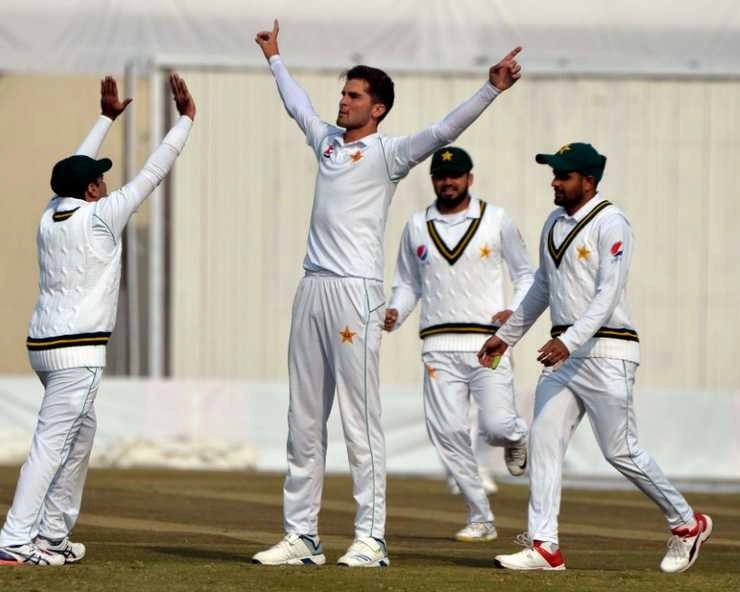 शिखर धवन की तरह जश्न मनाने वाले इस गेंदबाज के कारण बांग्लादेश के खिलाफ पाक ने दर्ज की पारी से जीत - Pakistan clean sweeps Bangladesh in their own backyard