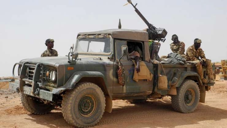 संदिग्ध आतंकवादियों के हमले में 70 जवानों की मौत - 70 soldiers killed in attack on Niger military camp